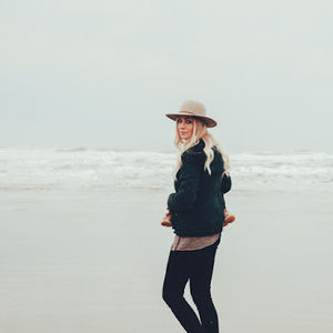 Meet your Posher, Mae